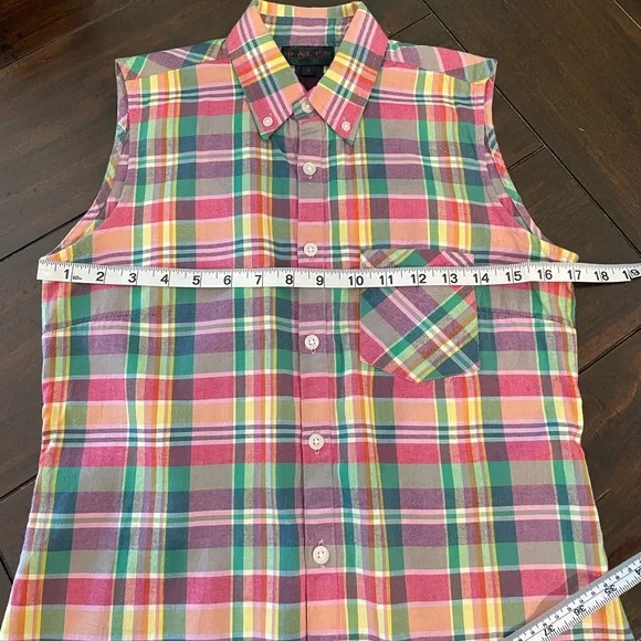Ralph Lauren Women’s sleeveless Button Down - Picture 2 of 7